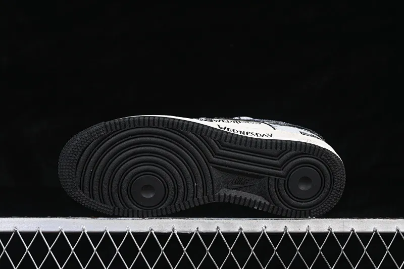 All categories Nk Air Force 1 Air Force series Nk Air Force 1 Low Air Force low-top Nike Air Force 1'07 Low "Dark Gothic Graffiti" Hand-painted graffiti Dark graffiti Air Force 1 low-top casual sneakers FB0607-110